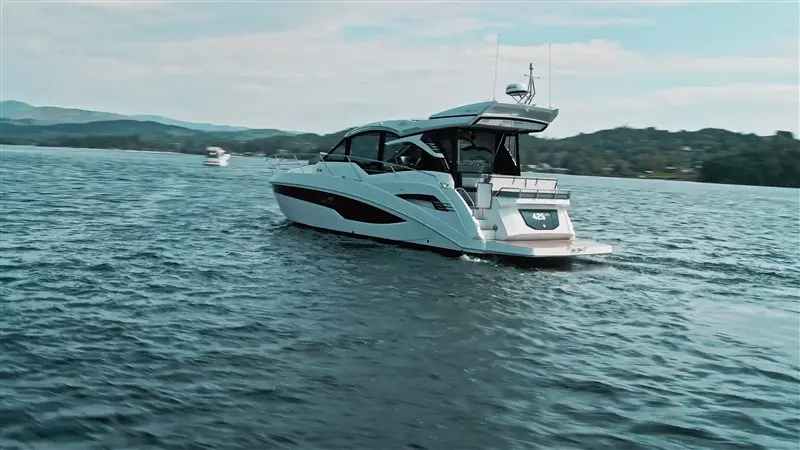 Thumbnail von Galeon 425 HTS