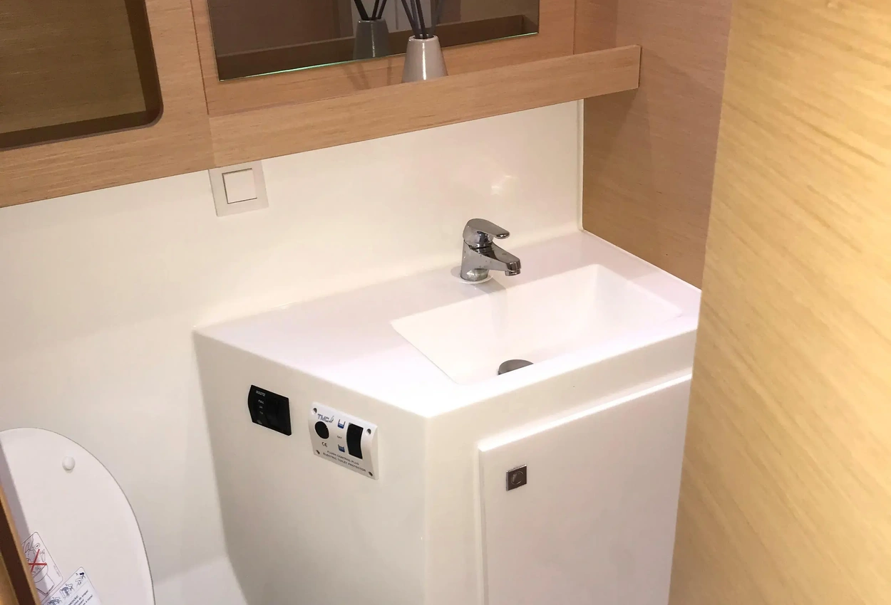 Thumbnail von Lagoon 42 1481