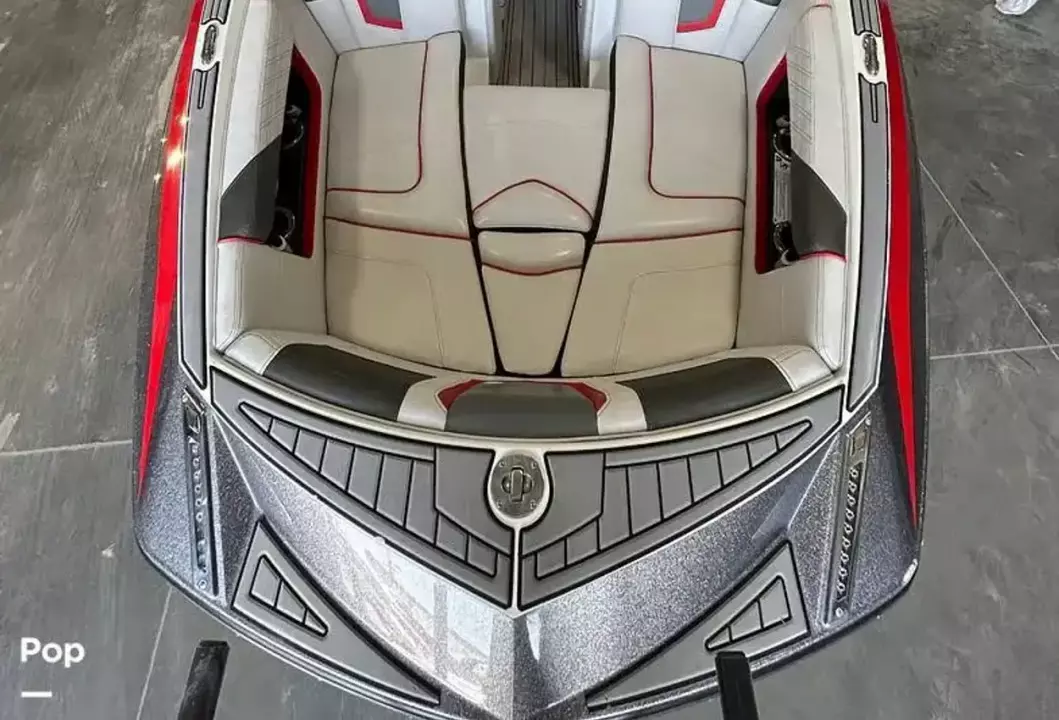 Super Air Nautique G23