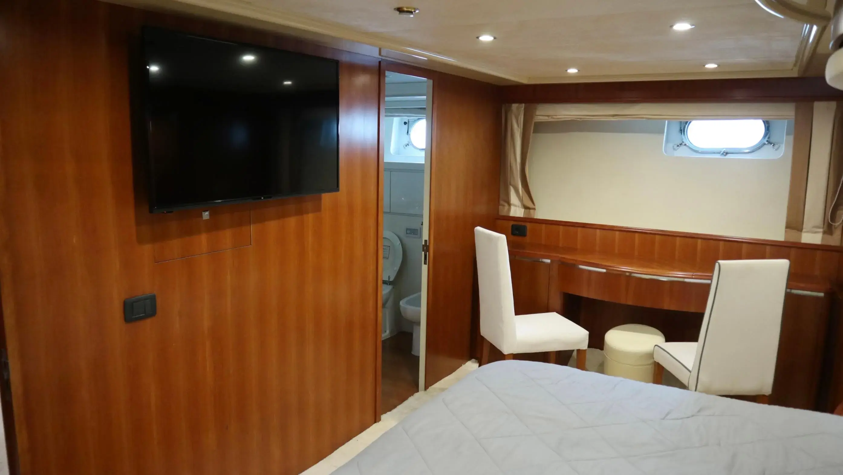 Thumbnail von Falcon 92 1593