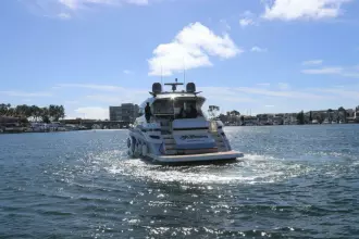 Thumbnail von Riviera 6000 Sport Yacht