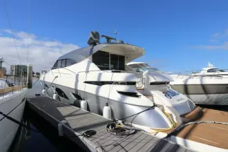 Thumbnail von Riviera 6000 Sport Yacht