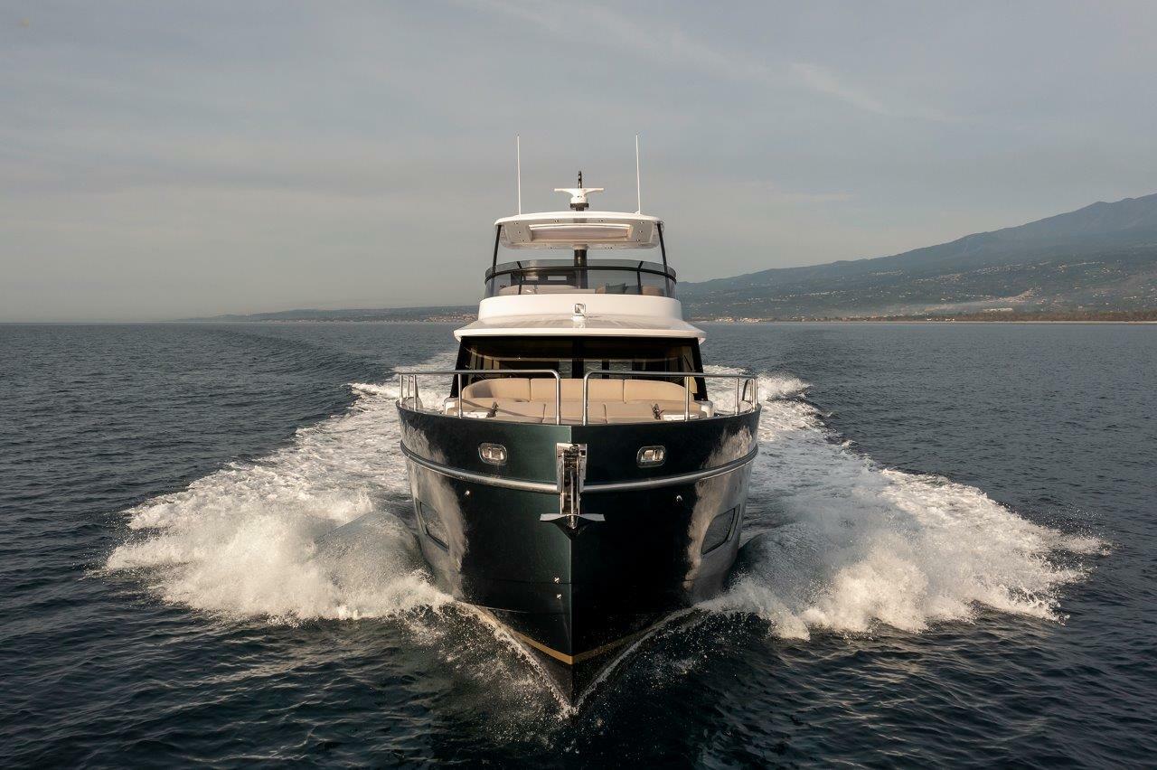 Thumbnail von Azimut 60 Magellano