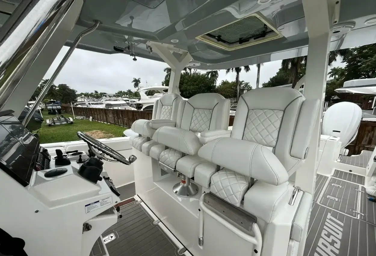 Thumbnail von Pursuit S 378