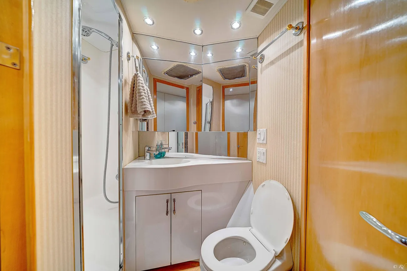 Thumbnail von Hatteras GT60