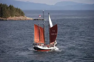 Thumbnail von Tall Ship Three Masted Gaff Schooner