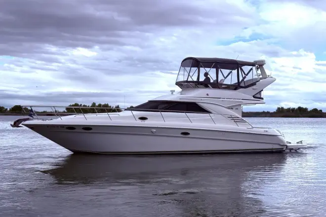 Sea Ray 400 SEDAN BRIDGE