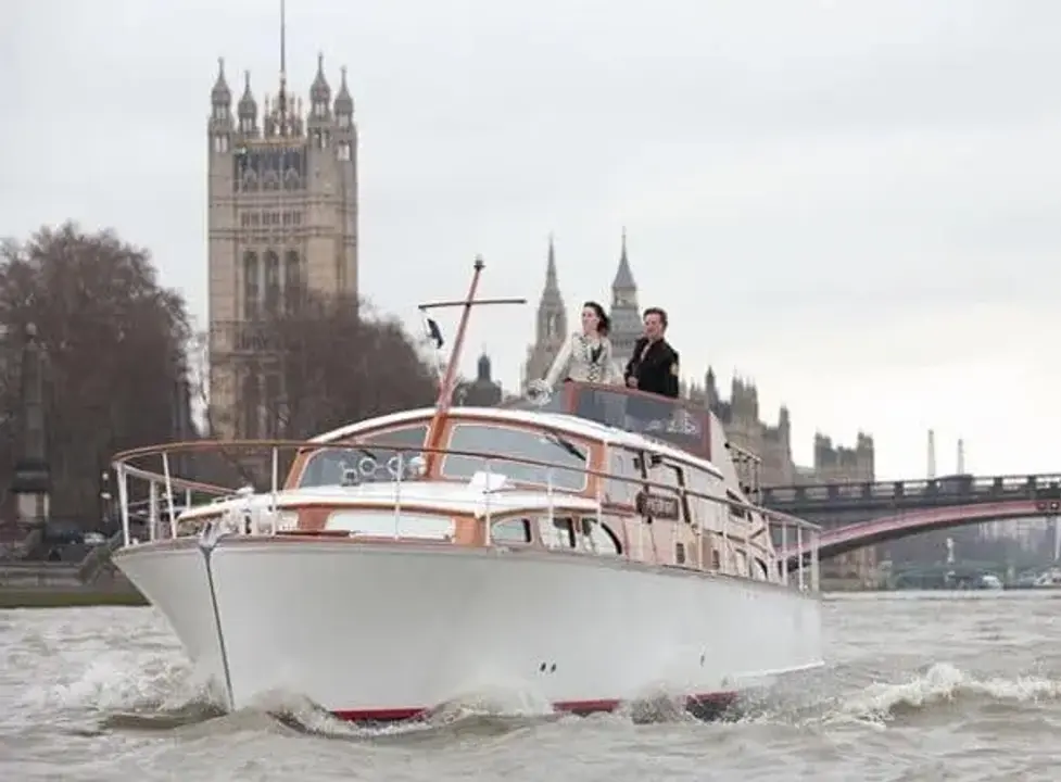 Bates Starcraft 40 Rajdhani