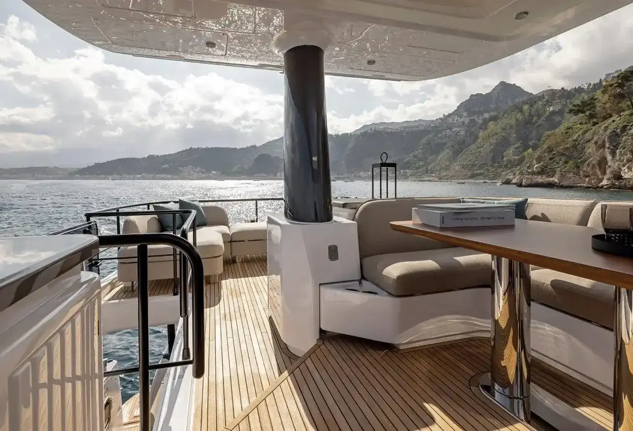 Thumbnail von Azimut 60