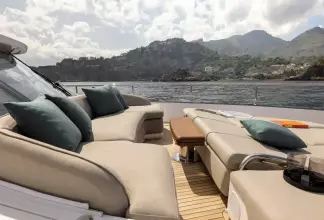 Thumbnail von Azimut 60