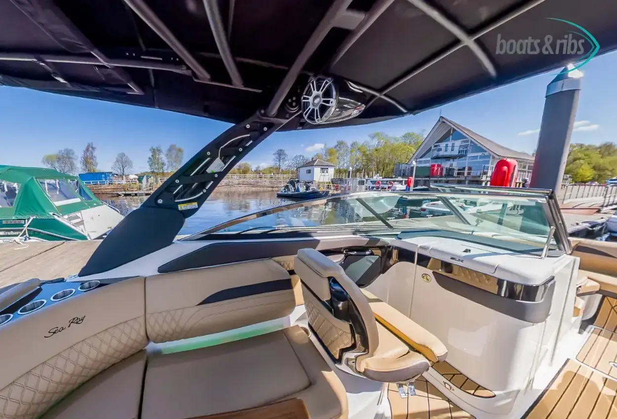 Thumbnail von Sea Ray SLX 260