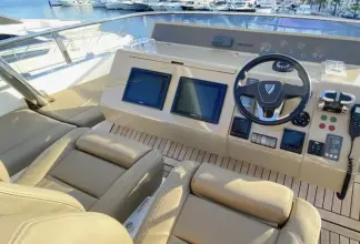 Thumbnail von Fairline Squadron 65 Kalamarda 3