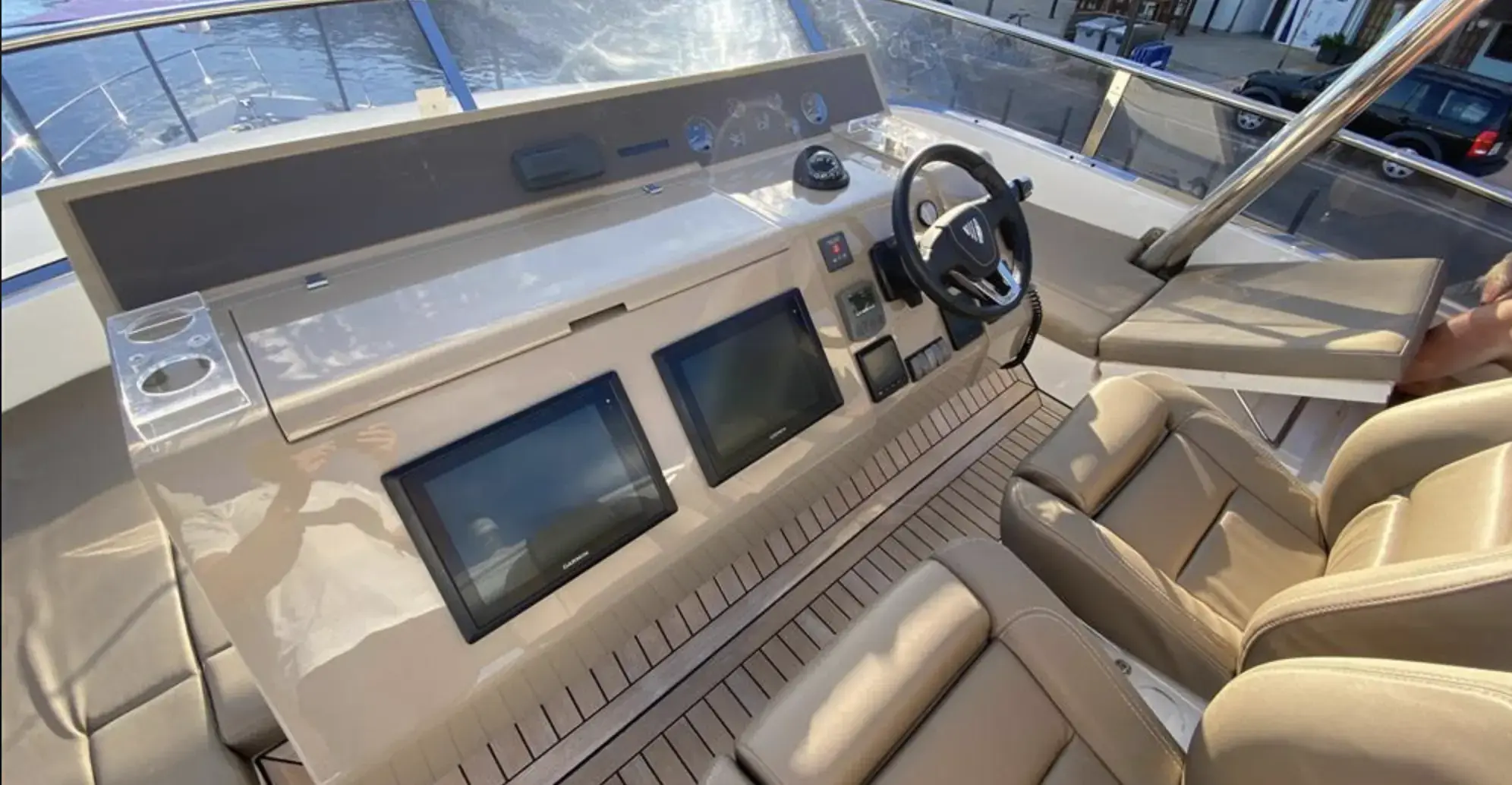 Thumbnail von Fairline Squadron 65 Kalamarda 3