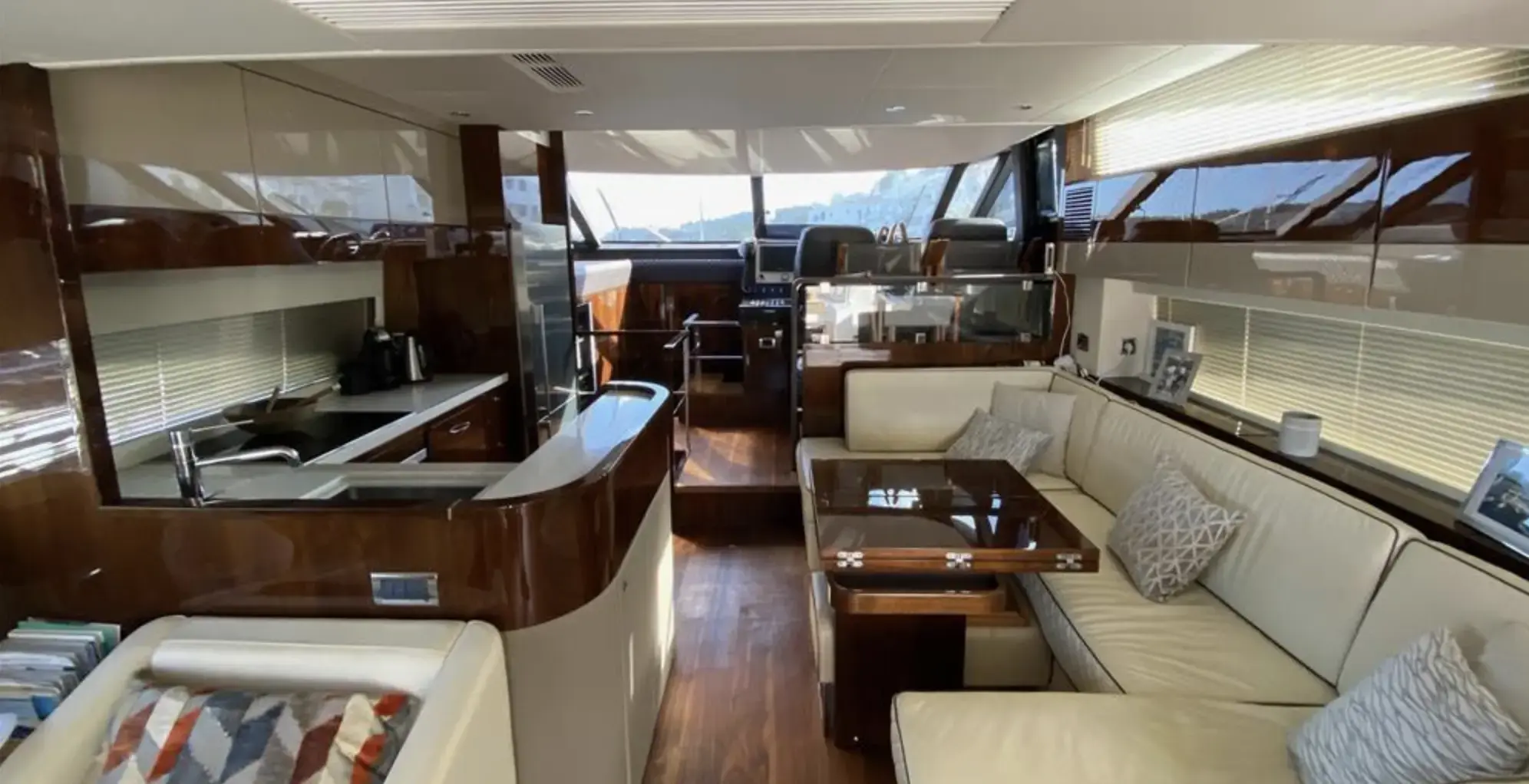 Thumbnail von Fairline Squadron 65 Kalamarda 3