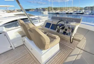 Thumbnail von Fairline Squadron 65 Kalamarda 3