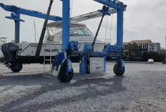 Thumbnail von Grady White Express 360