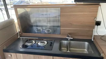 Thumbnail von Sealine C330 Fully Serviced March 26