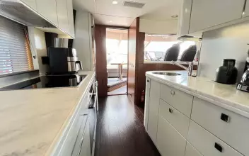 Thumbnail von Sunseeker 86 Yacht SALIVITI
