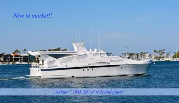 Custom 	MOTOR YACHT Aviator