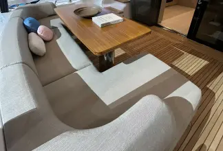 Thumbnail von Azimut 68