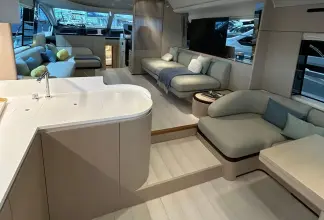 Thumbnail von Azimut 68