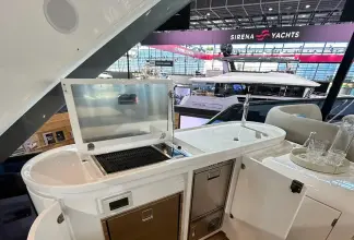 Thumbnail von Azimut 68