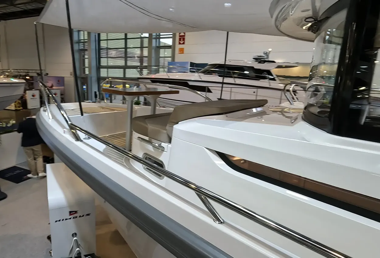 Thumbnail von Nimbus C9