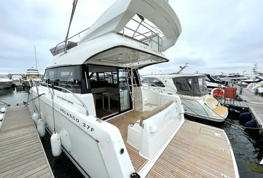 Jeanneau Velasco 37F