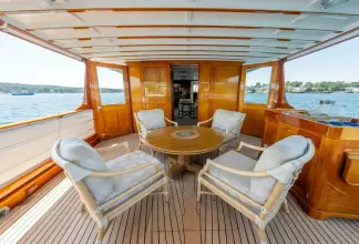 Thumbnail von Trumpy 	Fantail Houseboat BERNADETTE