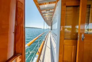 Thumbnail von Trumpy 	Fantail Houseboat BERNADETTE