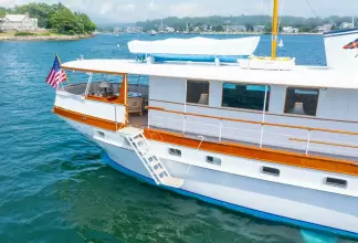 Thumbnail von Trumpy 	Fantail Houseboat BERNADETTE