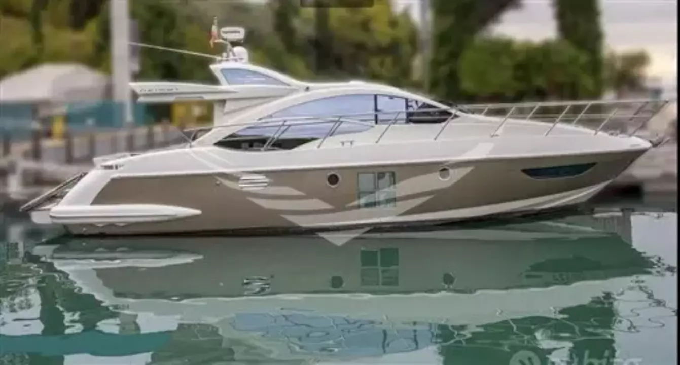 Azimut 43