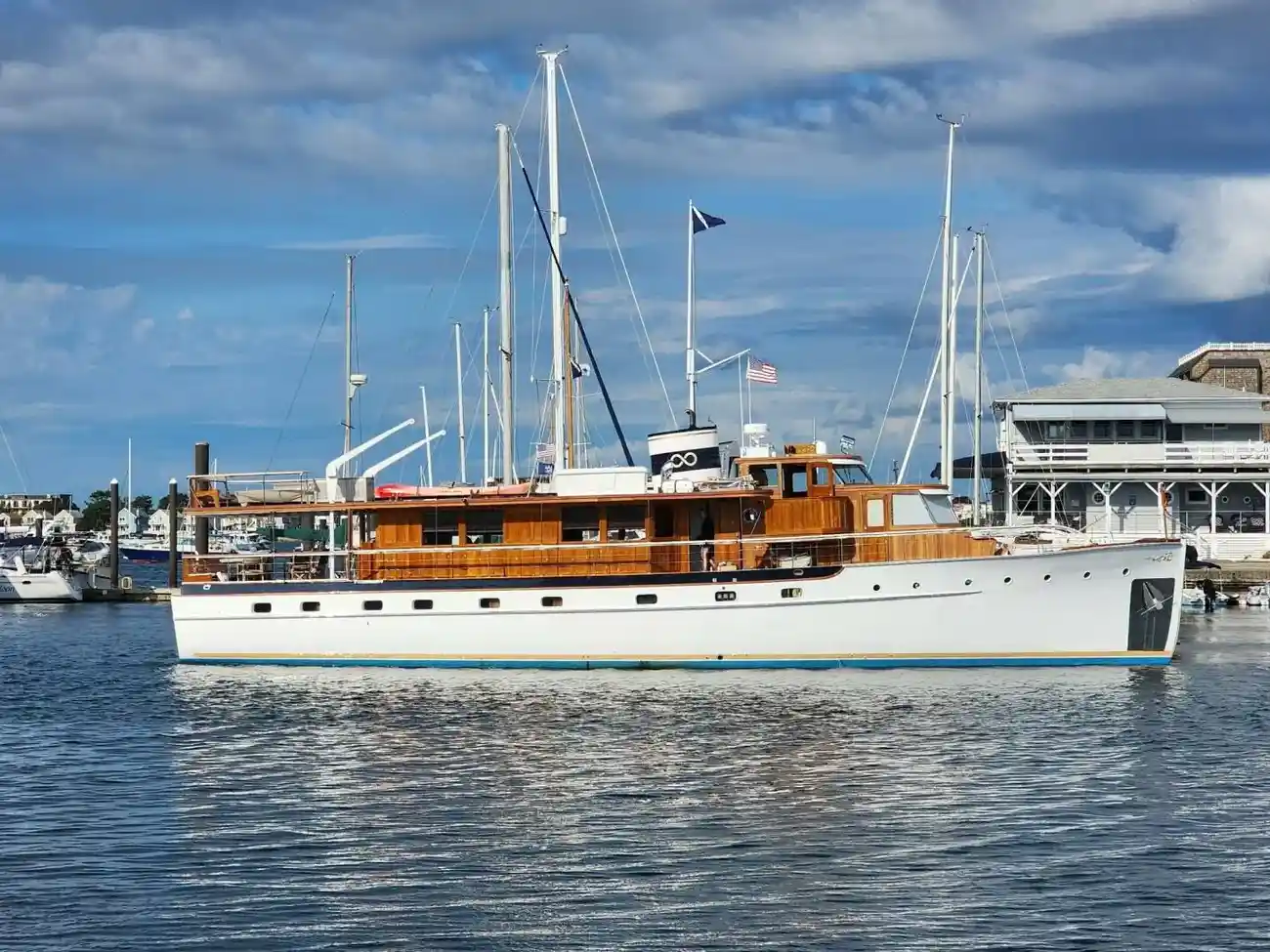 Trumpy Raised Pilot House  Timeless