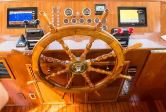 Thumbnail von Trumpy Raised Pilot House  Timeless