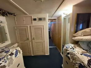 Thumbnail von Huckins Linwood ELUSIVE