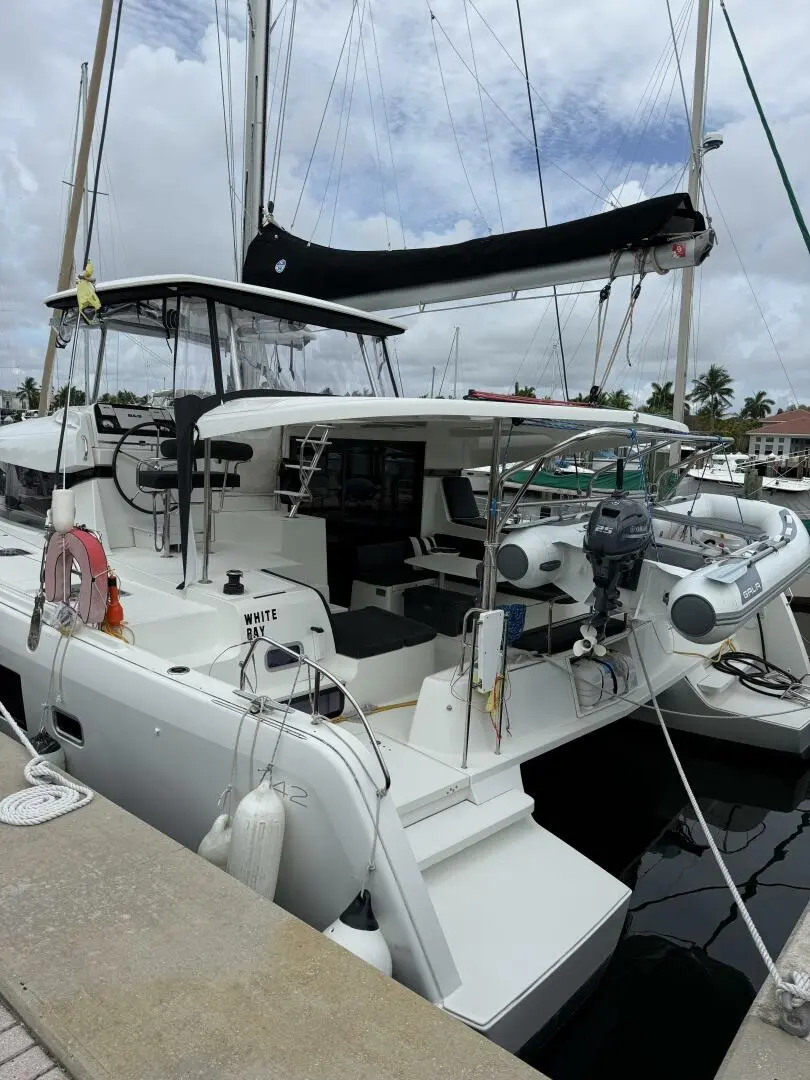 Thumbnail von Lagoon 42 JELLIBLU