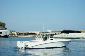 Thumbnail von Boston Whaler 370 Outrage EXPLORER II