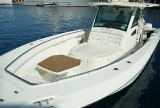 Thumbnail von Boston Whaler 370 Outrage EXPLORER II