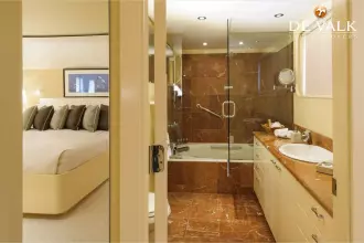 Thumbnail von Sterling 44