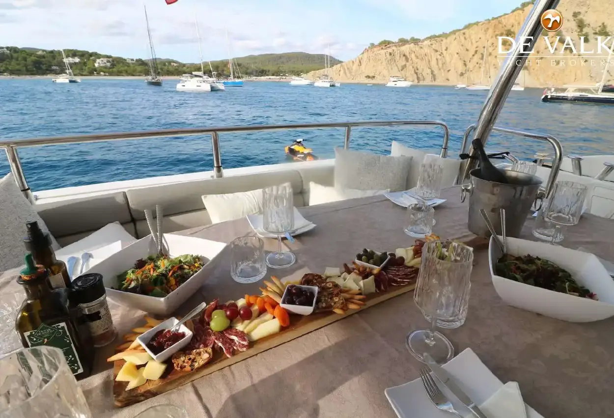 Thumbnail von Sunseeker 86 Yacht