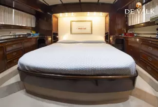 Thumbnail von Laurent Giles 16,45