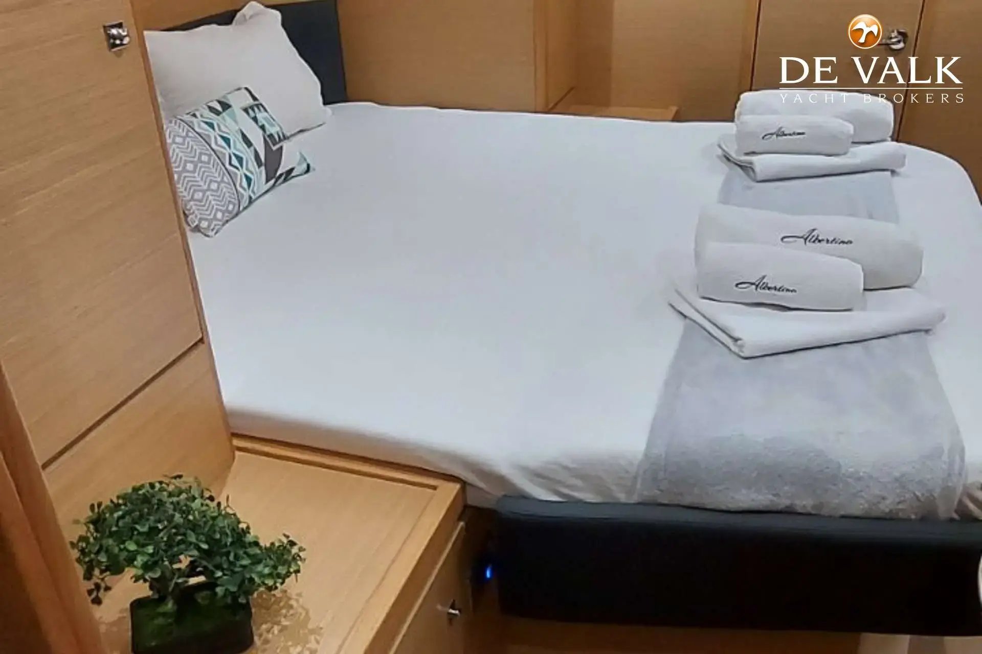 Thumbnail von Dufour Catamaran 48