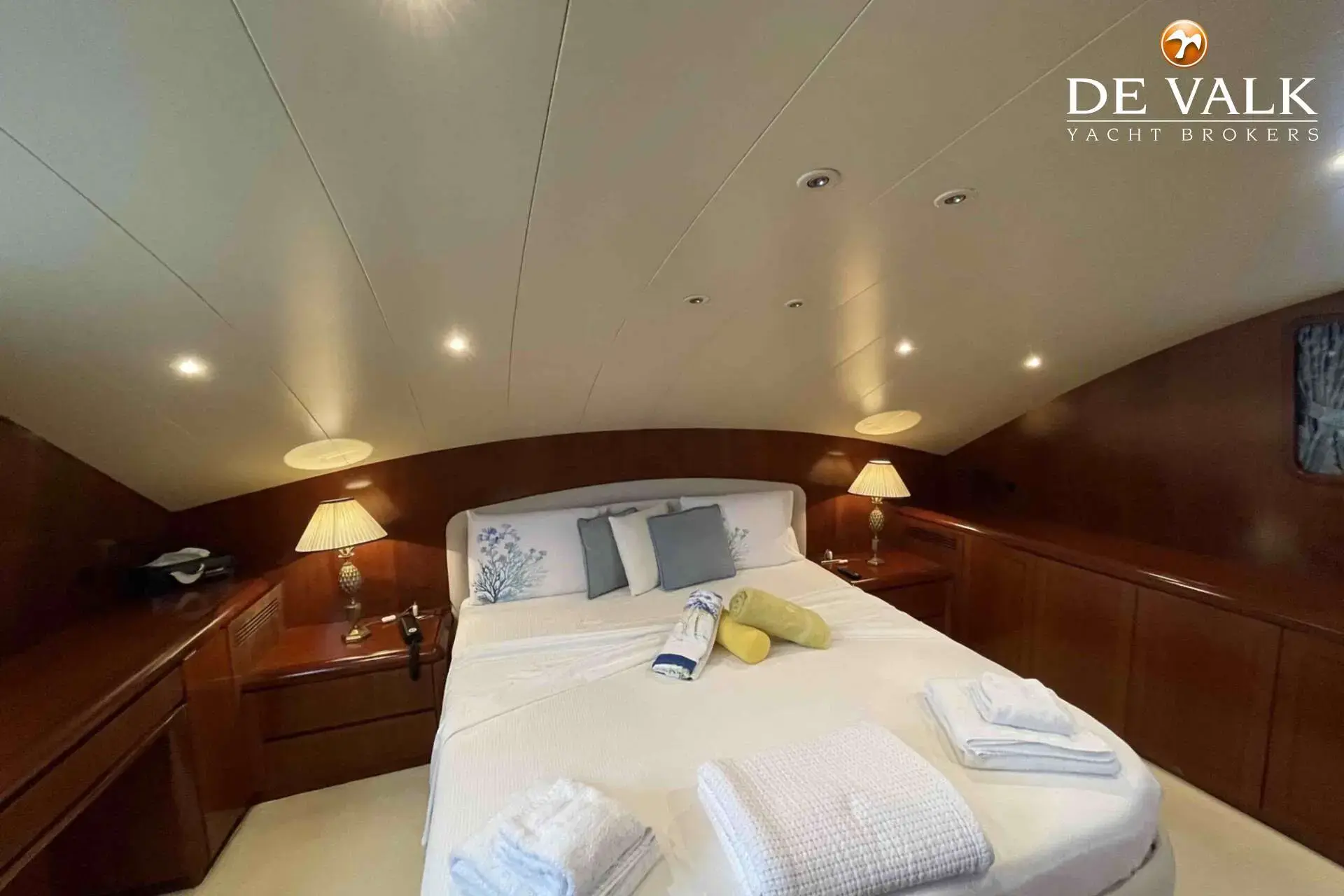 Thumbnail von Falcon 100