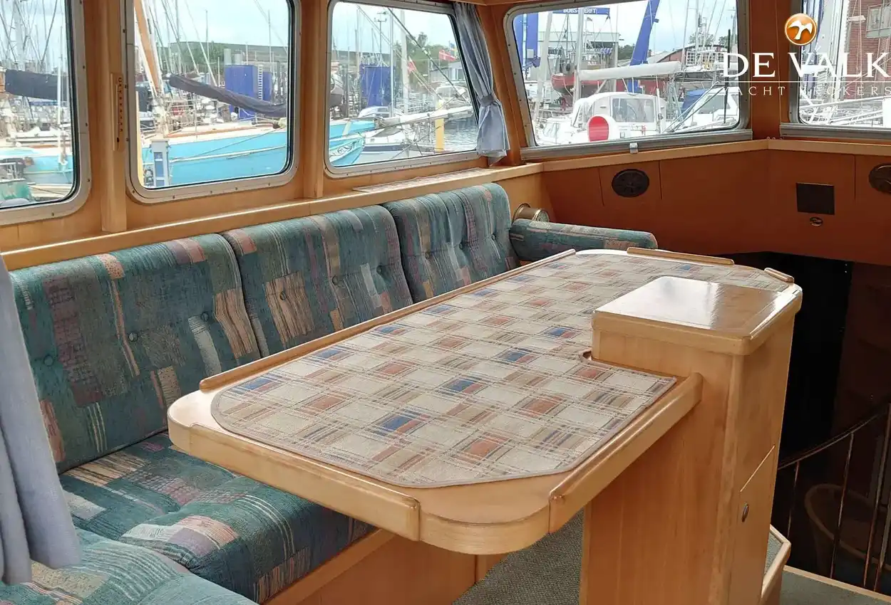 Thumbnail von Pilot 44