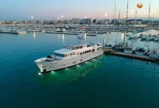 Valk Explorer 37m