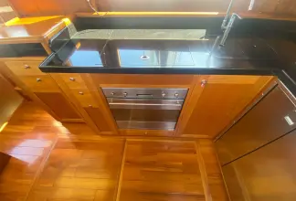 Thumbnail von Trader 42 Kukup Lady