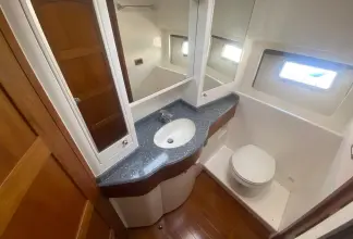 Thumbnail von Trader 42 Kukup Lady