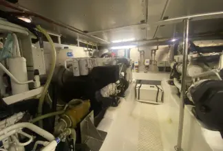 Thumbnail von Trader 42 Kukup Lady