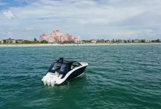 Thumbnail von Sea Ray 400 SEDAN BRIDGE