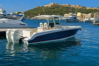 Thumbnail von Boston Whaler 330 Outrage